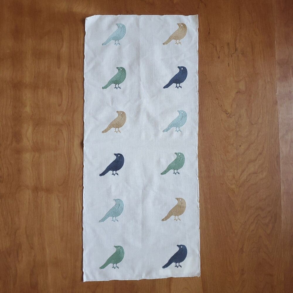 Regal Fabrics Sample 27 x 11.5 Table Runner Cream Embroidered Birds Beachy - Picture 2 of 6